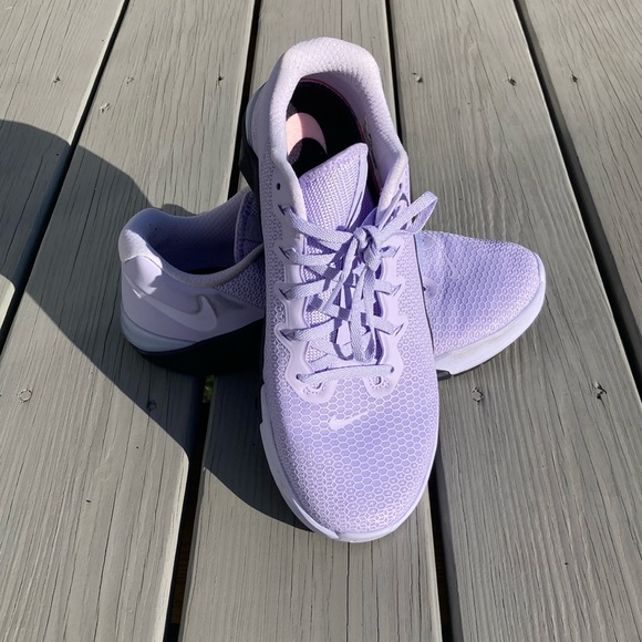 Nike women’s Metcon 5 size 11. Lavender - Picture 3 of 16